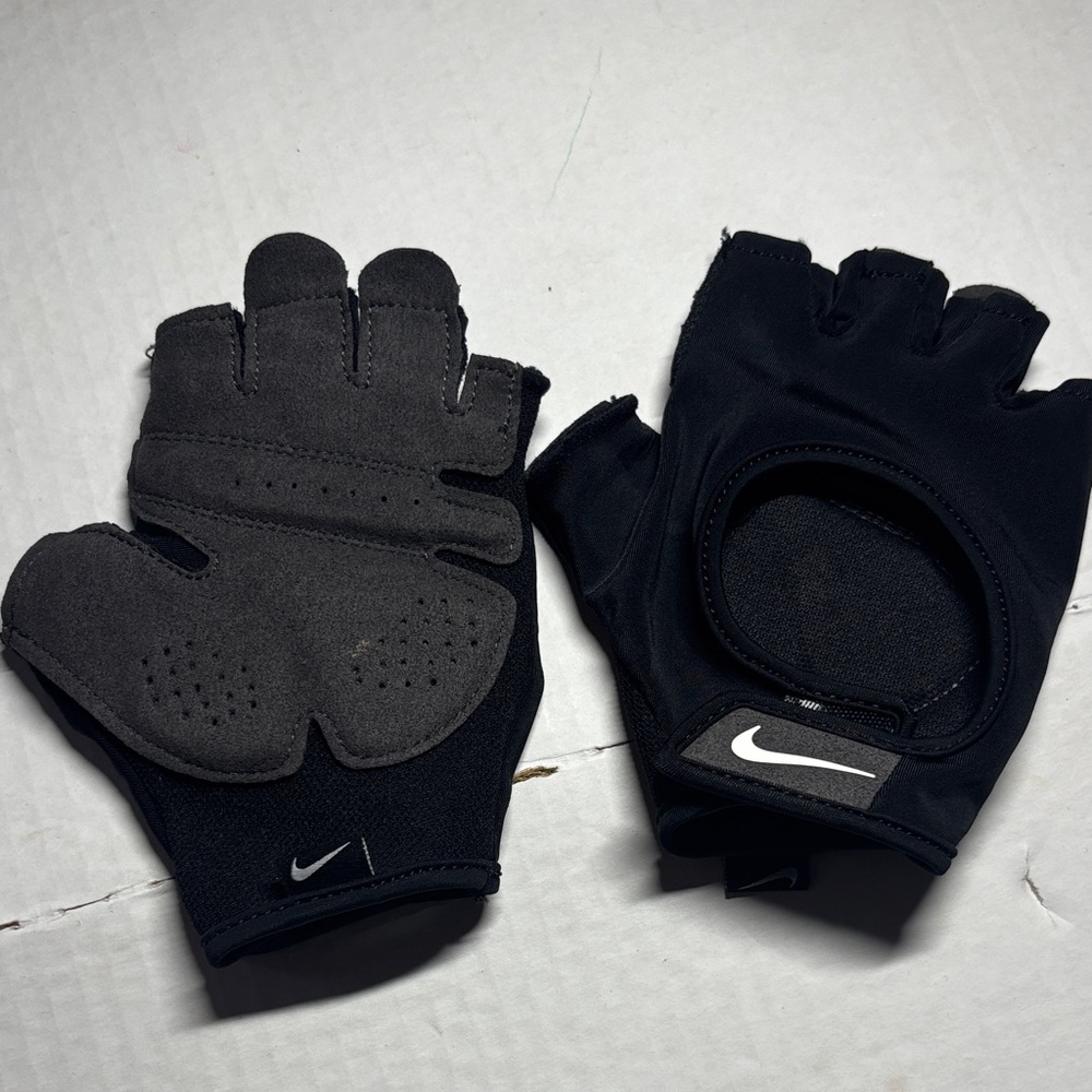 Nike Black Fingerless Training Gloves